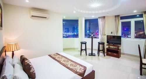 Chill Box Premier- Beach Hotel Da Nang Buitenkant foto