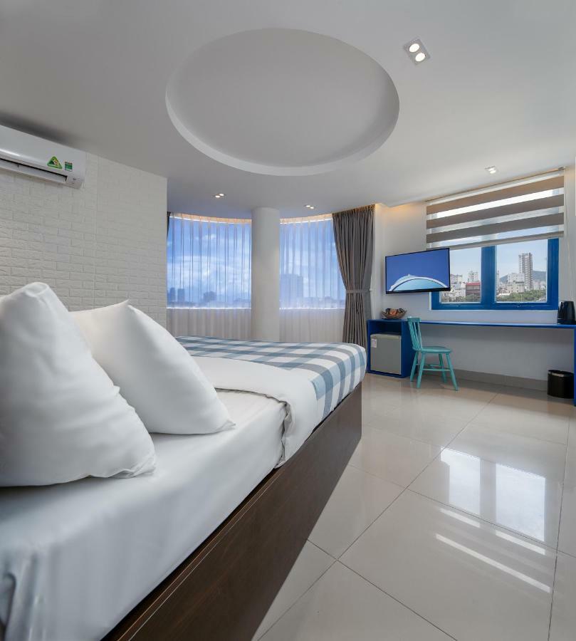 Chill Box Premier- Beach Hotel Da Nang Buitenkant foto